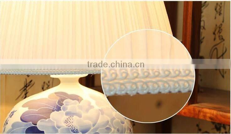 Blue and white ceramic vase pony flower painting chinese bedside table lamps