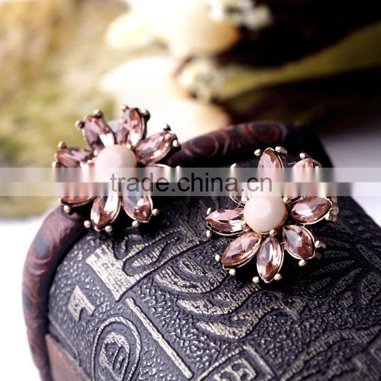 Simple Fashion Hot Sale Exquisite Elegant crystal earring, fashion earring designs new model earrings, zircon earring