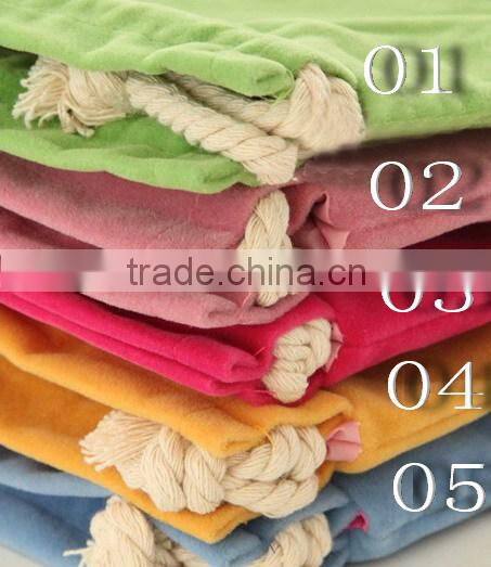 7*9cm In Stock Red Velvet Gift Pouch With Drawstring