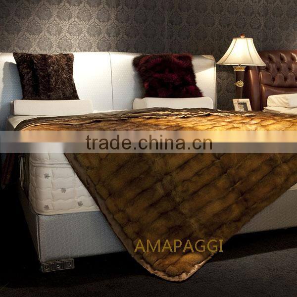 220cm*185cm Long Brwon Natural Mink Fur For Winter