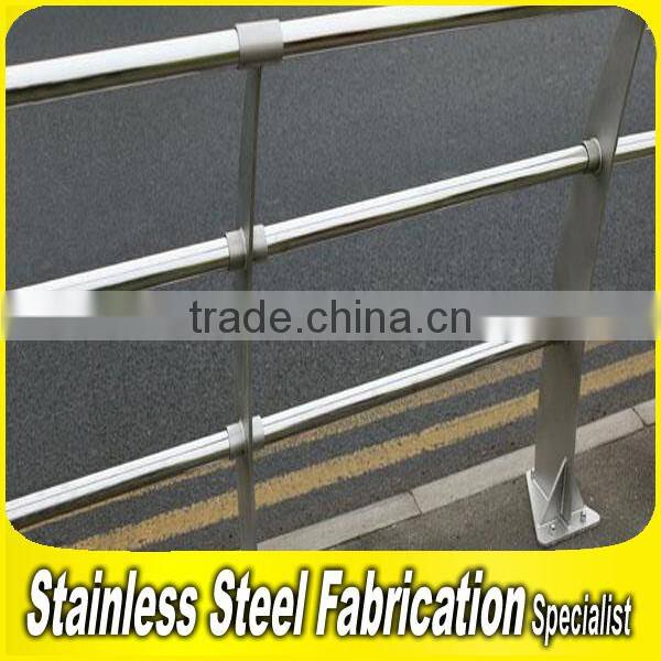 Outdoor Floor Mounting Road Safety Aluminum Barrier on Sale