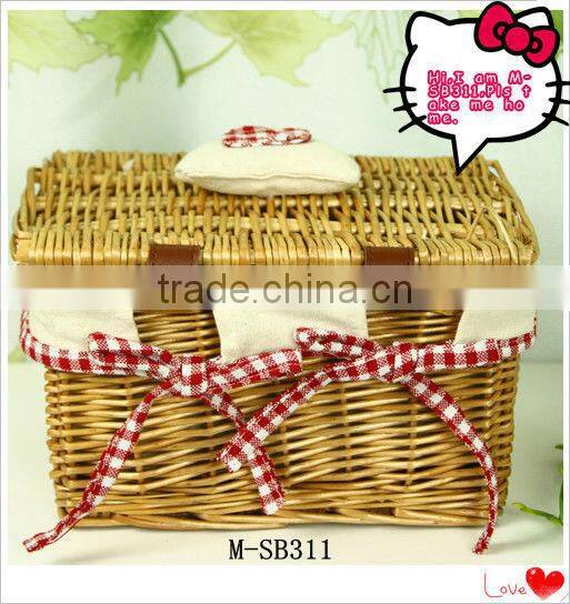 wicker gift baske with lid or cover and cotton lining
