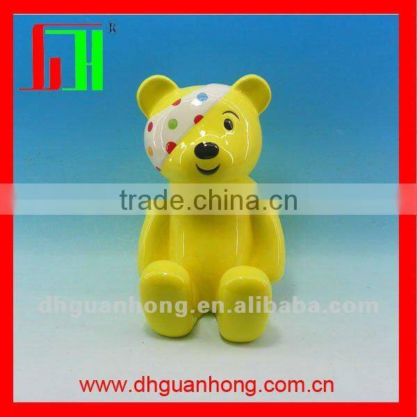 2013 hot sale ceramic money bank in bear shape