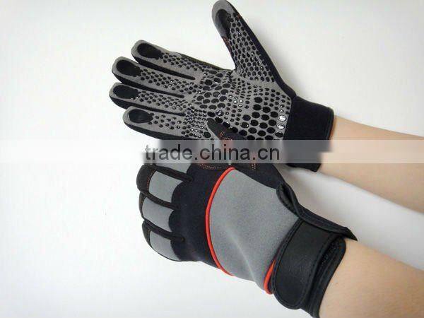 Heavy duty gloves with silicone printing JRM25