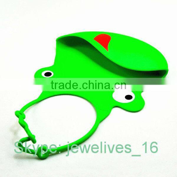 2013 silicone toddler bibs with crumb catcher