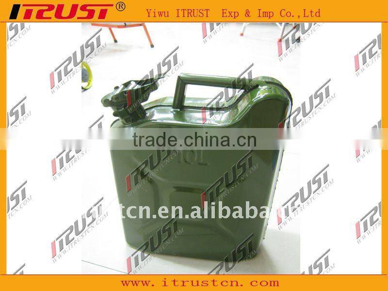 portable gasoline can