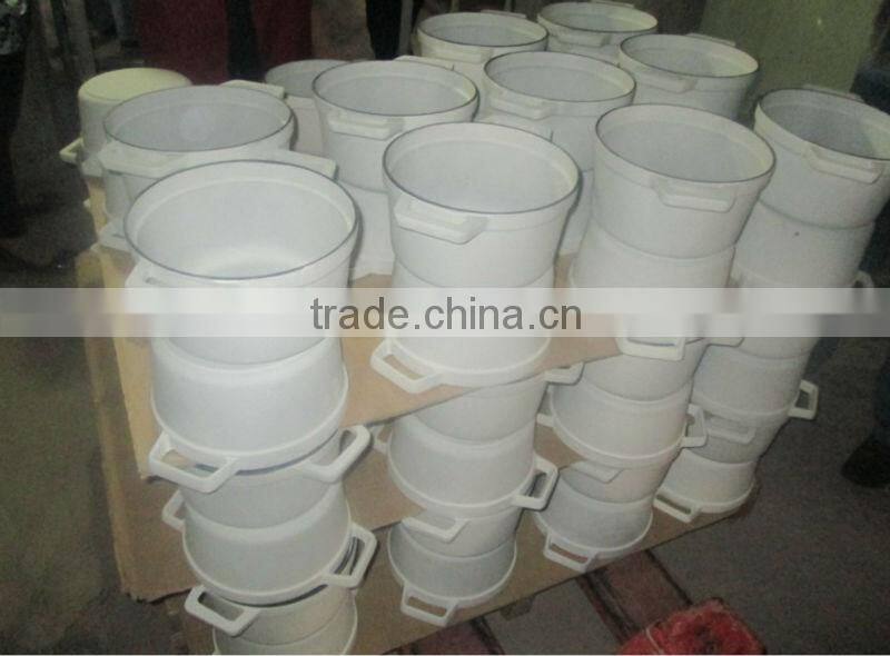 cast iron oval casserole