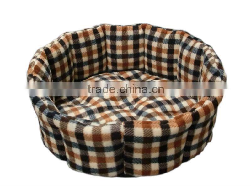 Cute fleece material dog house bed for your lovely dog