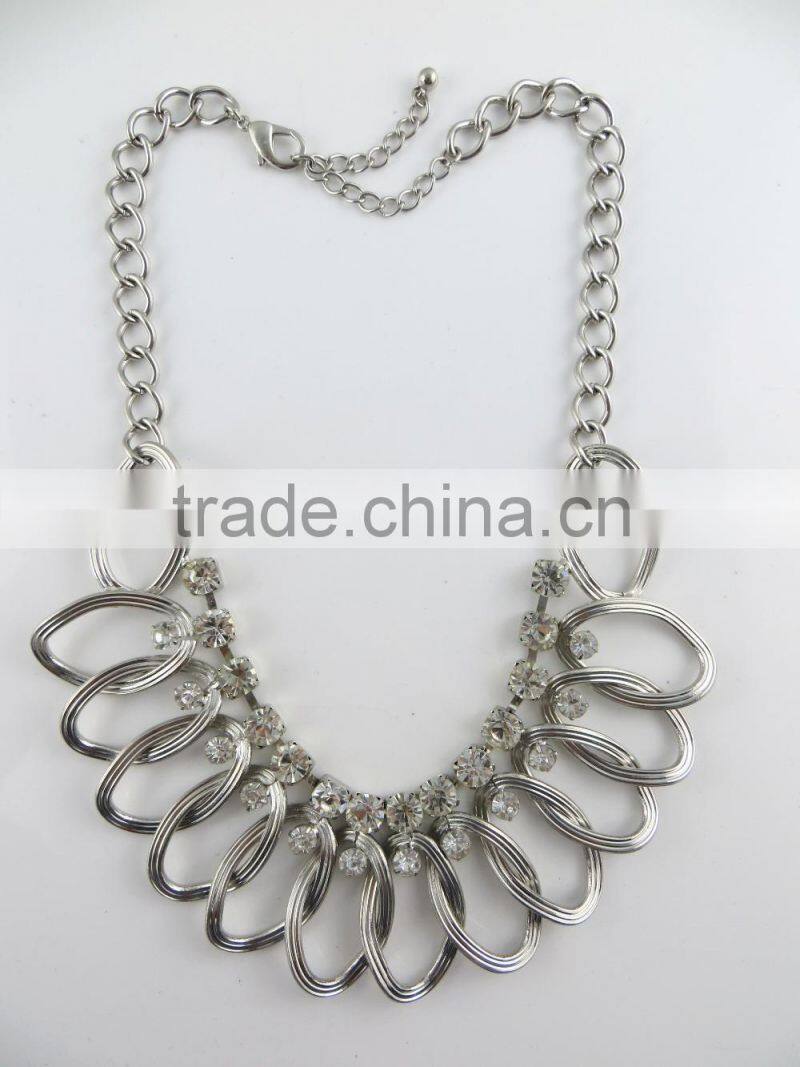 Beautiful designer silver connect circle rhinestone necklace
