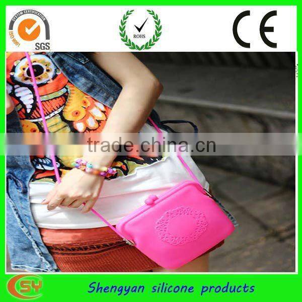 2012 fashion silicone purse with long strap