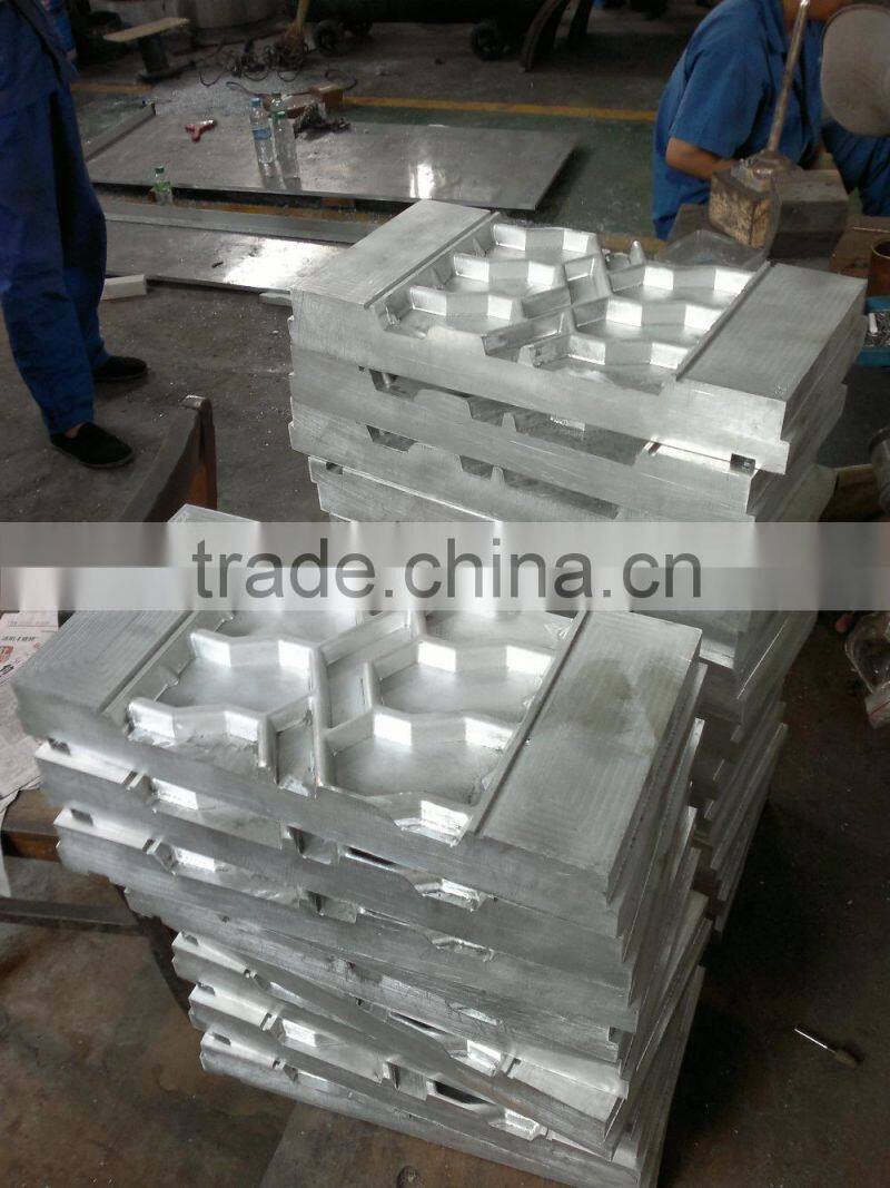 pre-cured tread mold tire retreading equipment