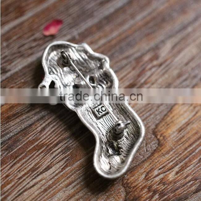 New design zinc alloy red Mouse christmas stocking brooch