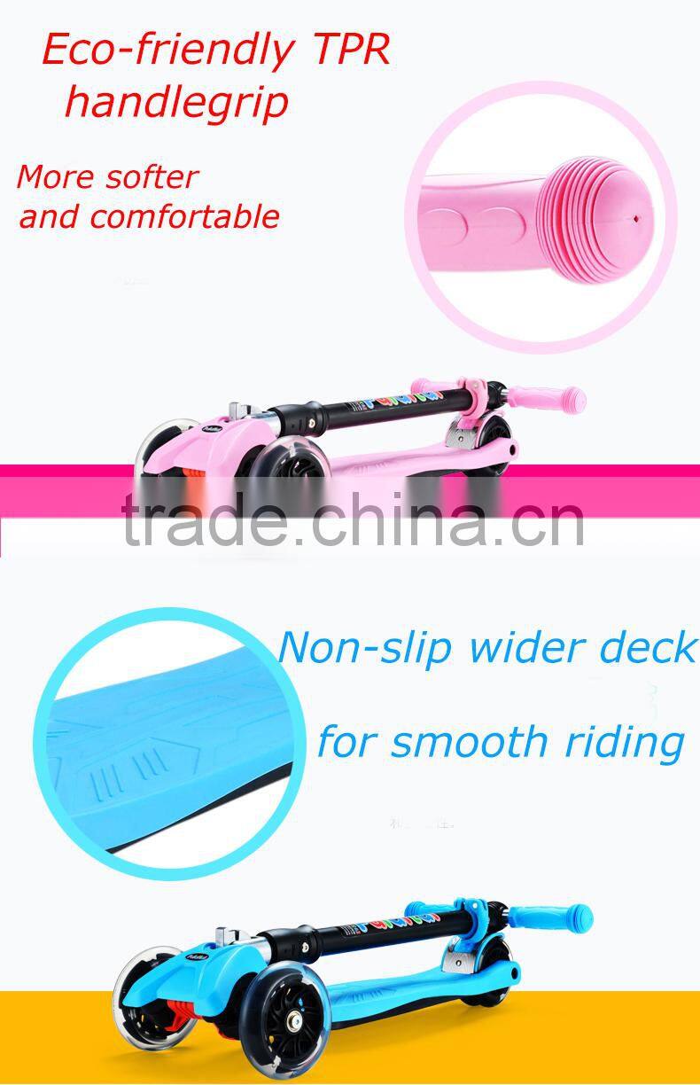 2016 high quality new folding kids scooter with cute cartoon lunch bag