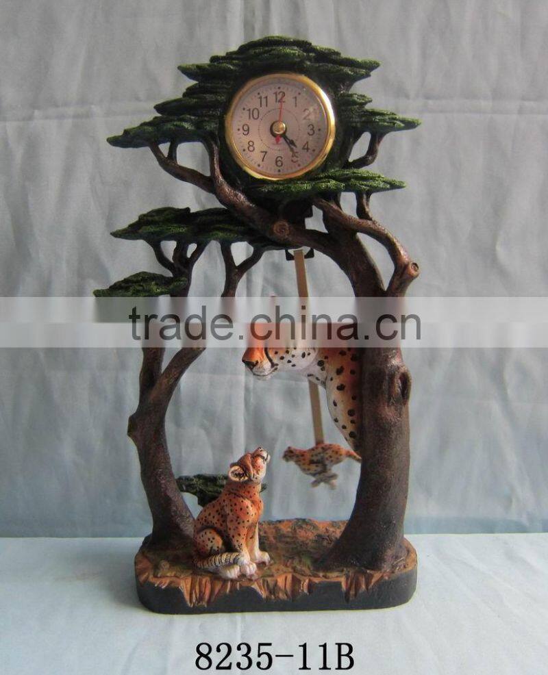 2014 New style Polyresin leopard family Desk & table clock