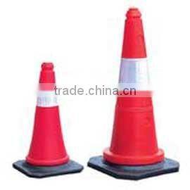 2016 hot sale 70cm black base PVC traffic cone