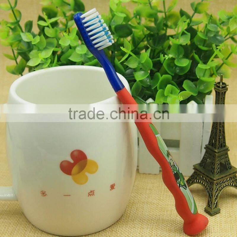 2017 the most fashionable Chinese famous brand FDA approval wholesale travel toothbrush