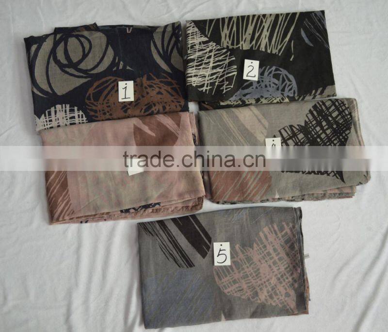 Fashion new coming 100%rayon ladies print heart latest scarf