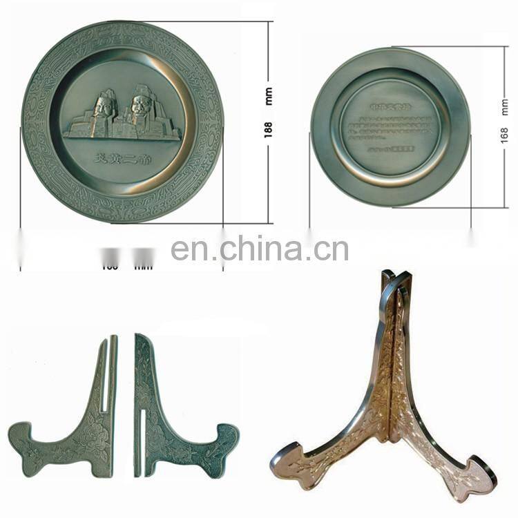 Custom Decoration engraved carving zinc alloy antique bronze 3d round metal award commemorative souvenir plate