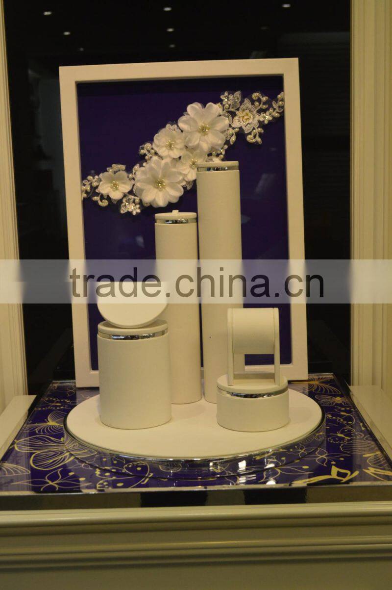 jewelry display props roman style resin jewelry window display stands