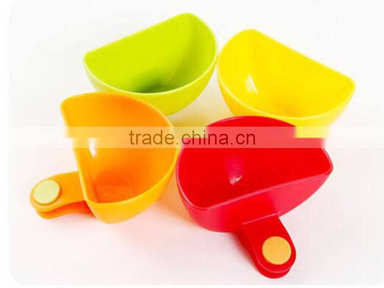 Seasoning Sauce dip bowl, cheap PP dip clip, potato chip clip