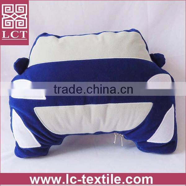 supply 2015 special design made of polar fleece fabric hugging car shaped pillow accessory blanket to keep warm(LCTP0169)