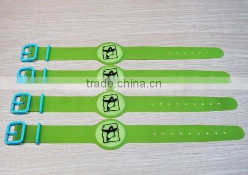 125KHz/134.2KHz/13.56MHz RFID Green Wristbands, Colorful PVC RFID Wristbands for Events/Party