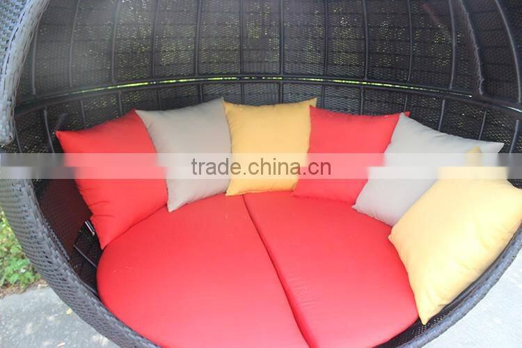 Special Design Rattan Furniture Rotatable Black Apple Sunbed