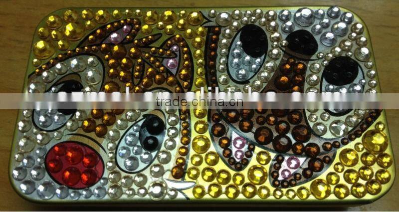 Pretty Sliding Mint Tin with Crystal pattern