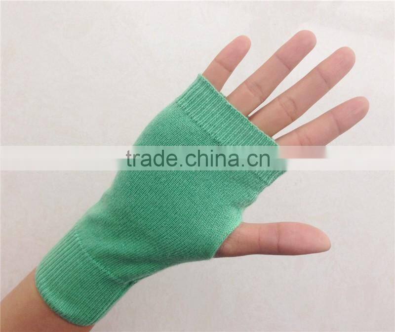 Factory direct wholesale winter women cashmere flat kintting pattern fingerless knit gloves