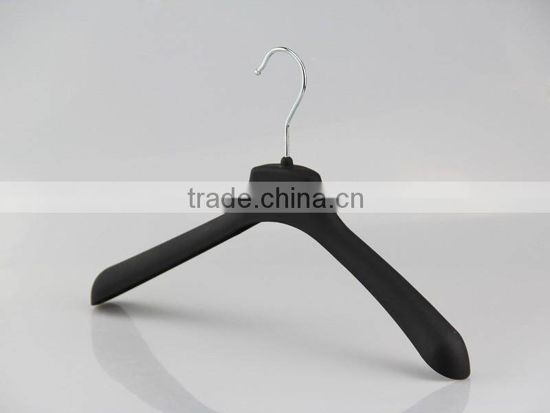 HA6941 strong plastic hanger men coats hanger with logo