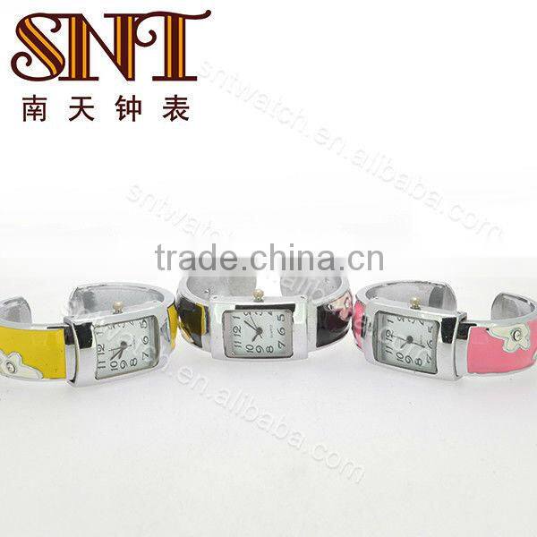 SNT-BW008 3 ATM stainless steel back quartz bangle watches