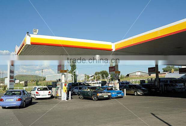 Shock-resistant low cost gas filling station with good appearance