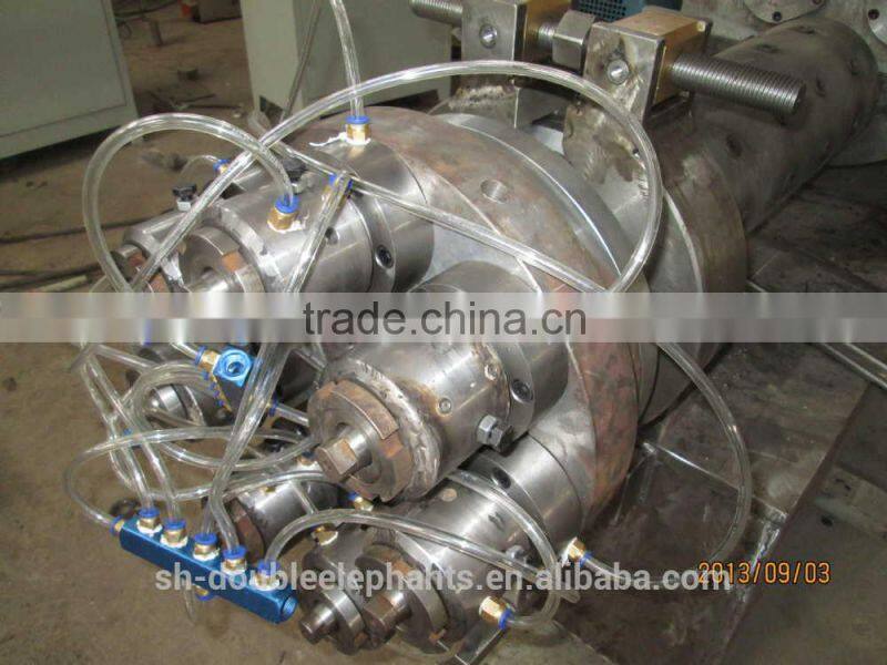 PLASTIC EXTRUDER MACHINE