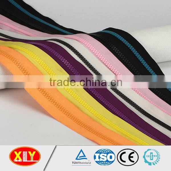 2015 hot sale #8 fancy style continuous plastic zipper