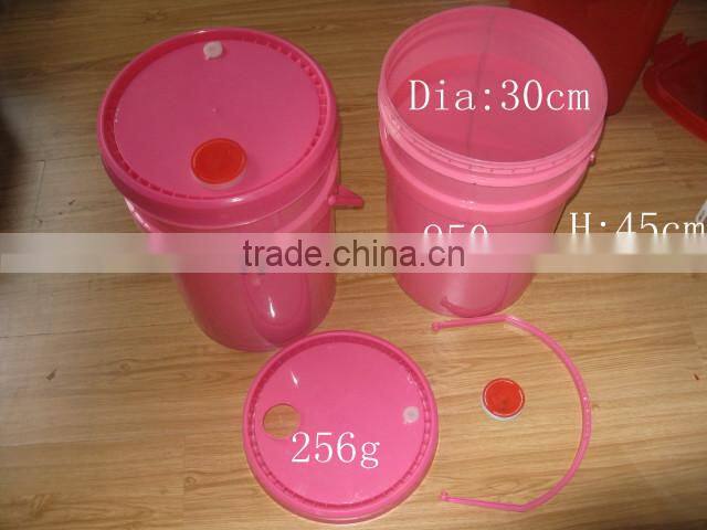 Plastic bucket handle mold