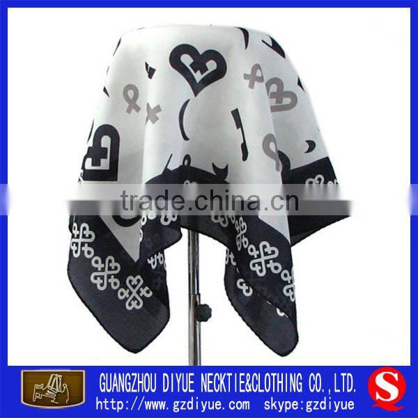 Heart pattern printed made square ladies scarves twill silk