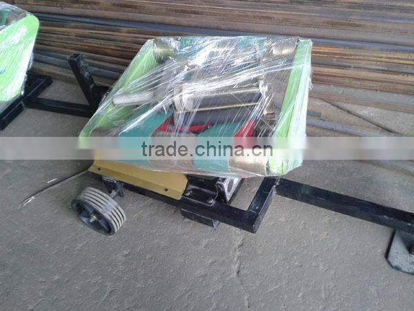 Round baler and strapping machine all-in-one