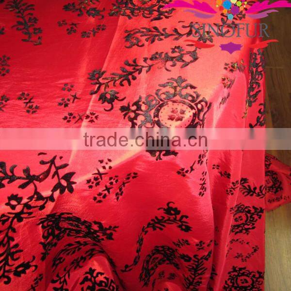 luxurious wedding table cloths