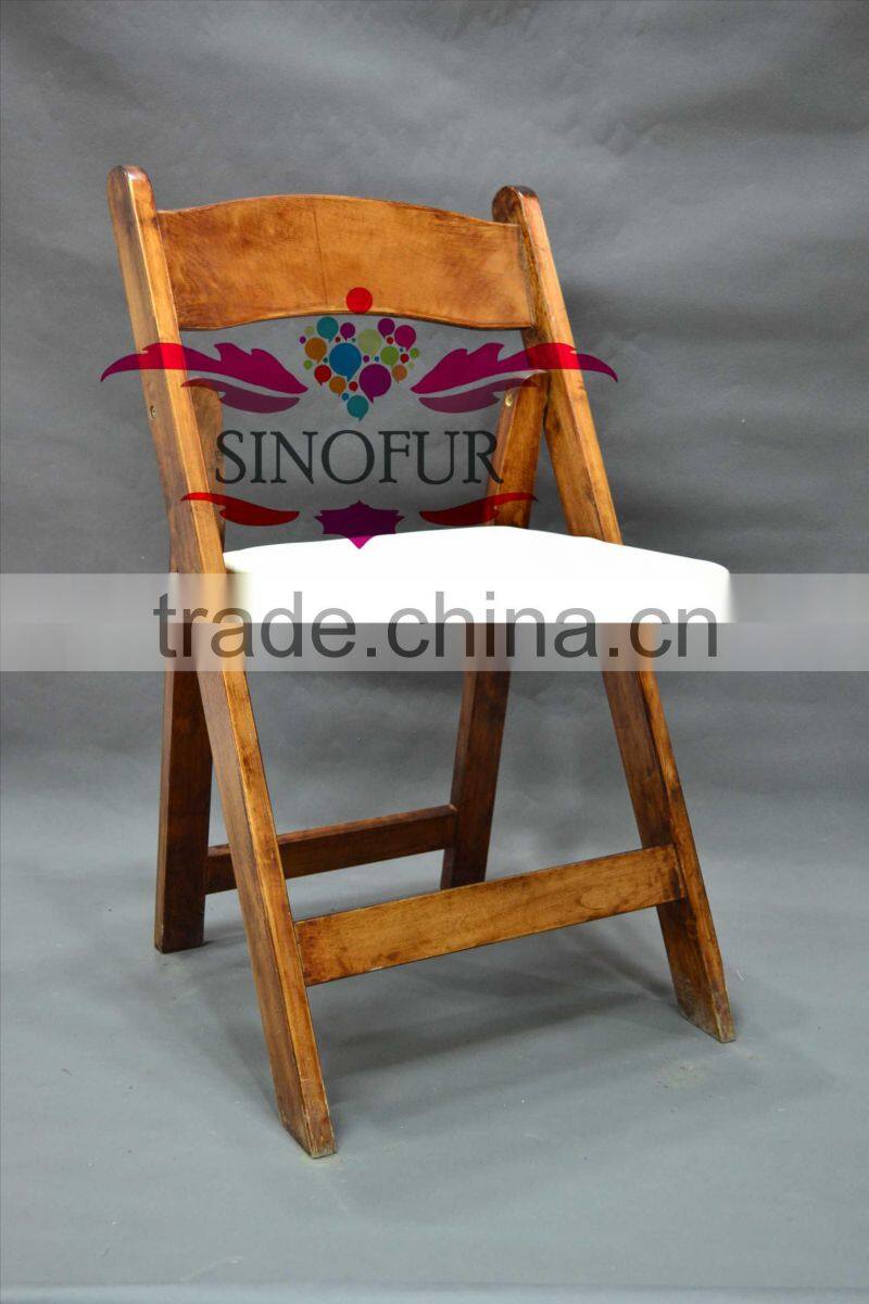 folding tables and chairs for events