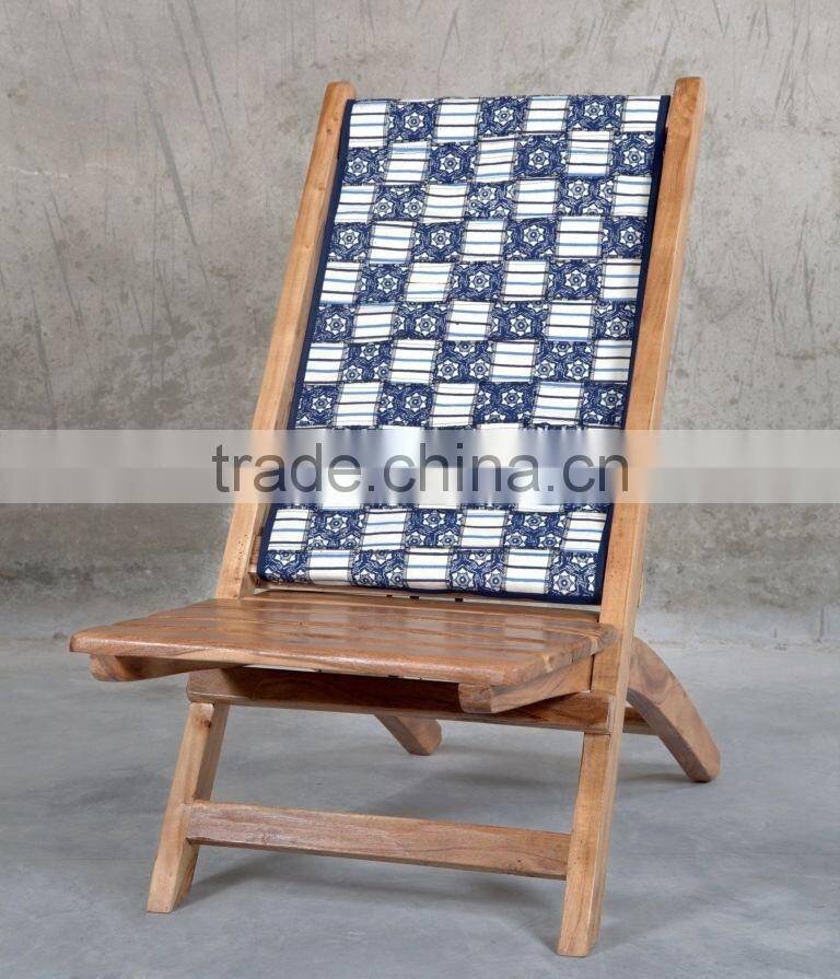 Travel Chair with Canvas and Voil Fabric