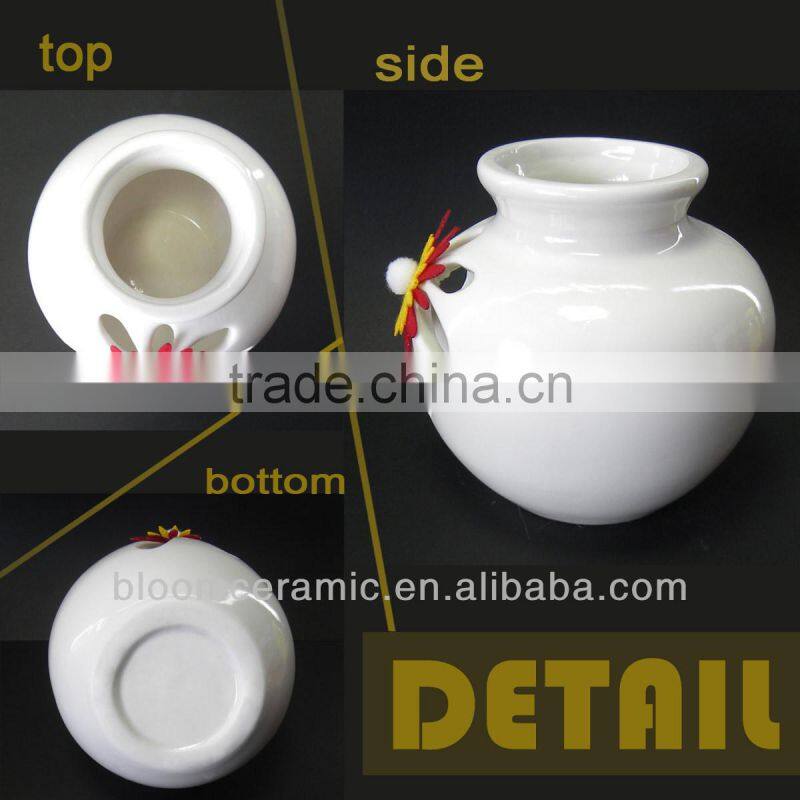 Ceramic christmas urns