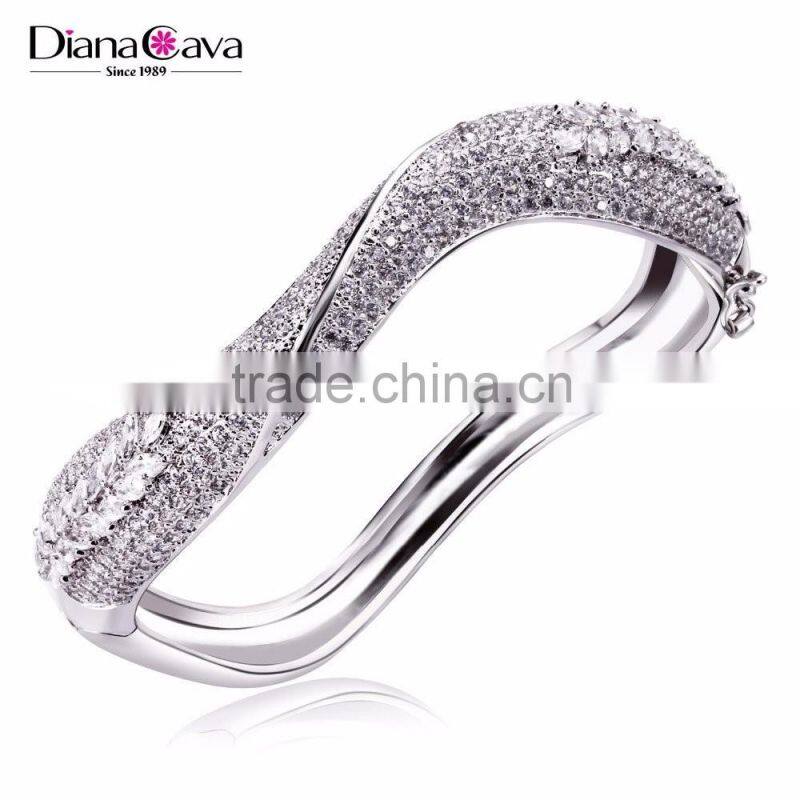 Exclusive Design Trendy Irregular Shape Setting CZ Crystal Bridal Jewelry Bangle