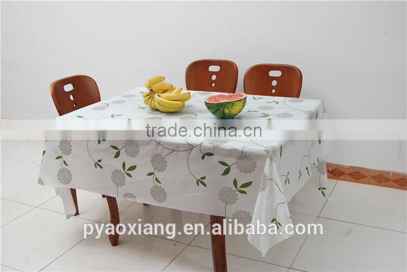 Good plastic table cloth Plain and neat