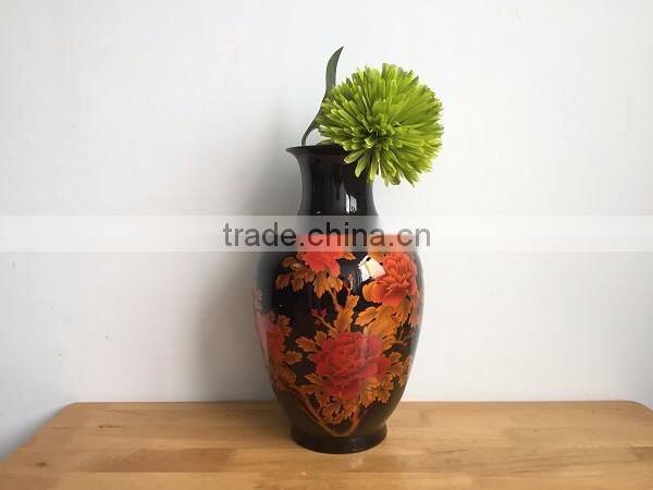 Elegant Chinese ceramic vase for home decor