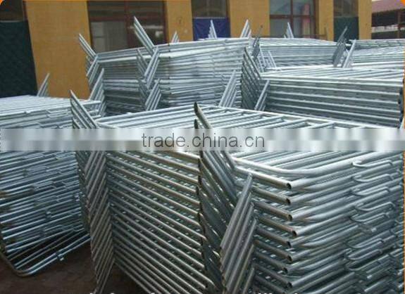 Hot-dipped Galvanized Crowed Control Barrier