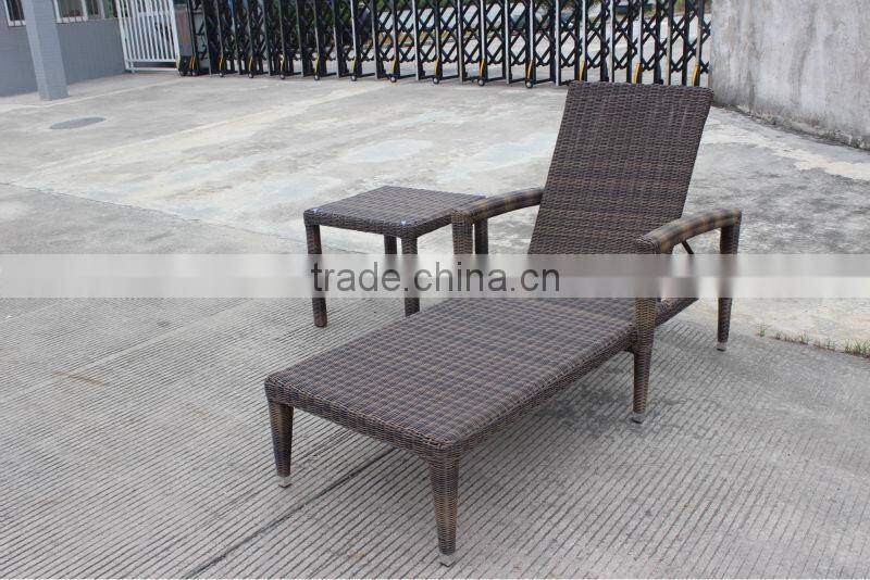 A - high-end hotel patio round wicker sun lounger CF913L