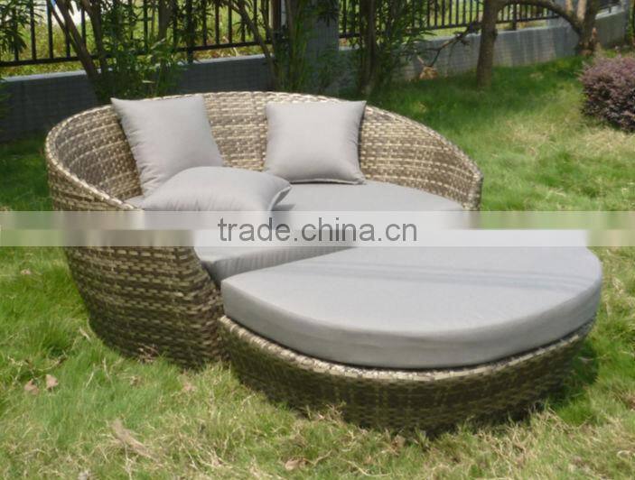 separated, 2 part sunbed Japan style garden sunbed