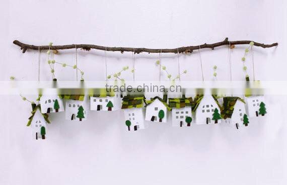 Home Decorations Miniature of ten houses of green roofs