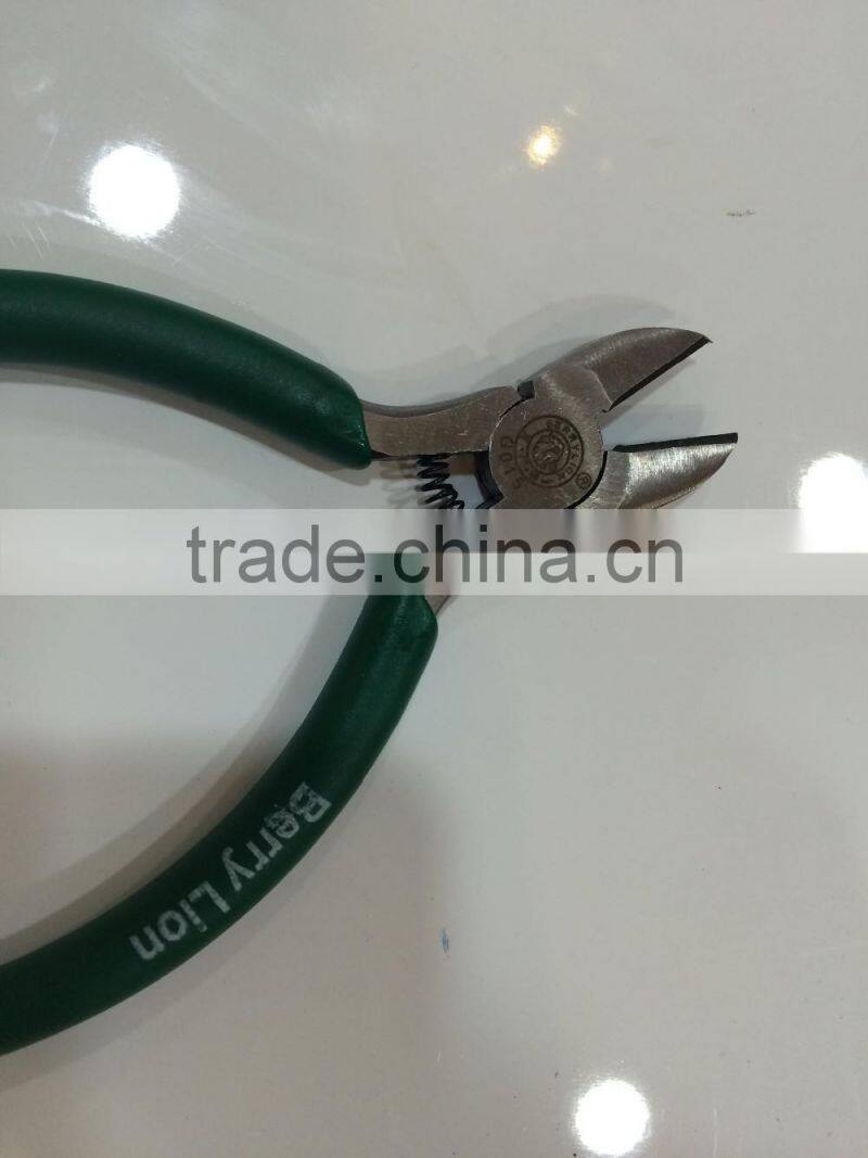 Soft grip 5'' USA style mini side cutter for school project