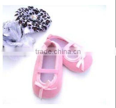 2016 new design high quality boutique soft baby sole shoes